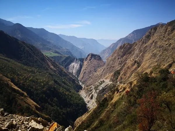 尼泊尔山涧(Sanjen)和上山涧(Sanjen Upper)水电站项目(图1)